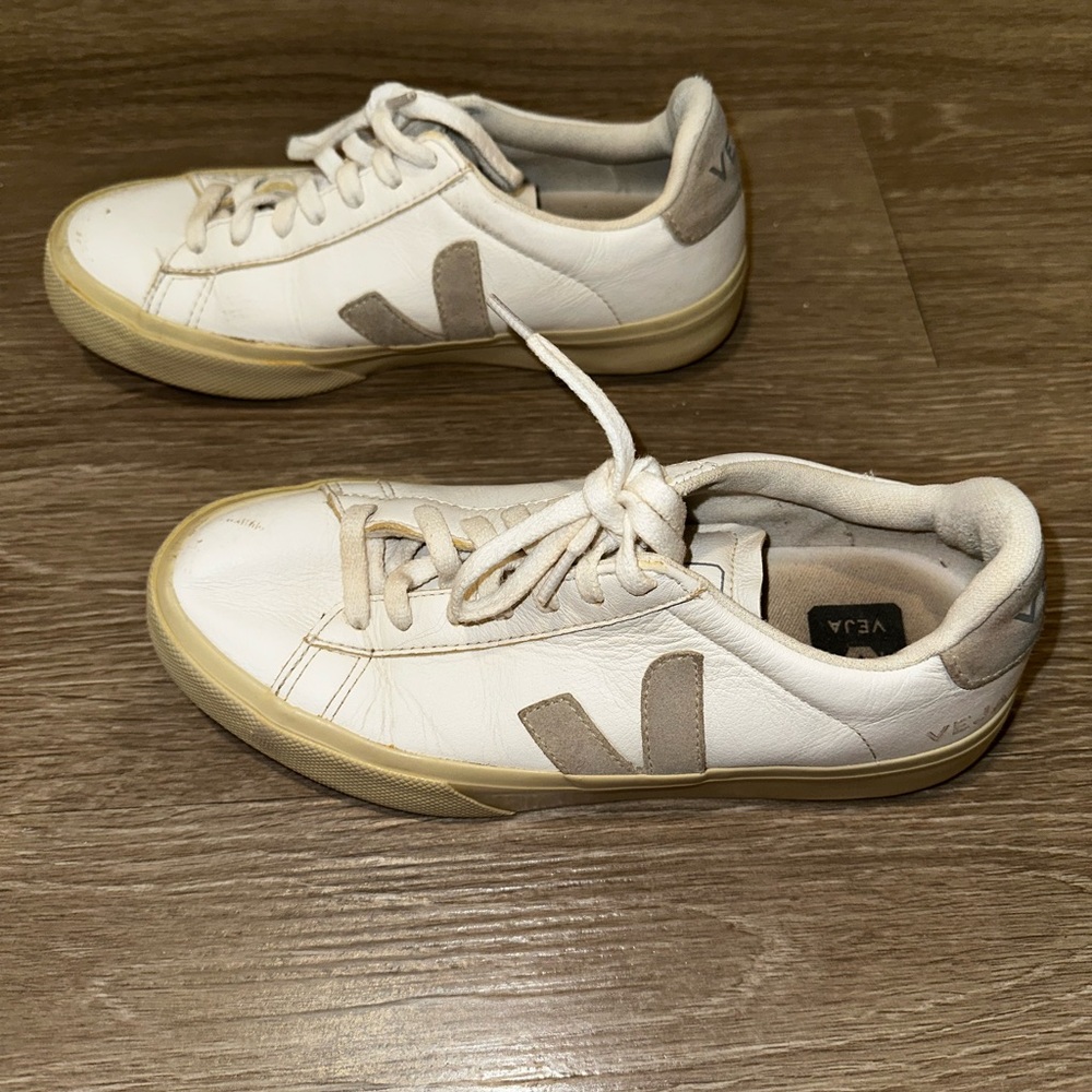 Veja Sneakers